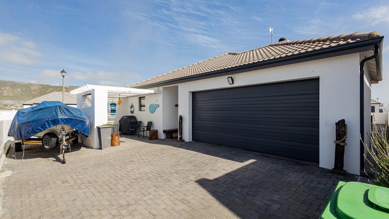 3 Bedroom Property for Sale in Sandy Point Western Cape